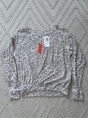NWT Sundry Beige and Gray Leopard Twist-Hem Long Sleeve Top Size 0